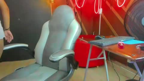 Snapshot of rashelderosa chatting on 06-17-26, 01:01 RashelDerosa online show from 06-17-26, 01:01