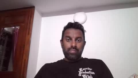 raul2k2 online show from 11-11-25, 02:06