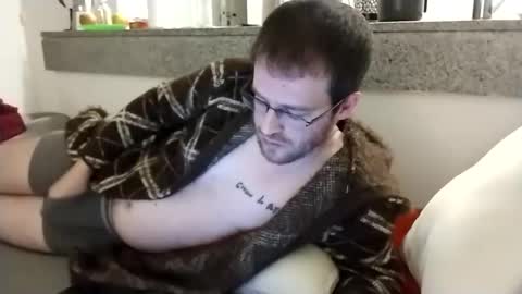 Snapshot of raven_87 chatting on 05-12-26, 01:36 Raven online show from 05-12-26, 01:36