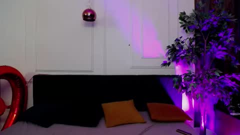 Snapshot of raven_foxxy chatting on 02-28-26, 05:08 Raven Foxxy online show from 02-28-26, 05:08