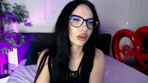 Snapshot of raven_foxxy chatting on 03-04-26, 07:03 Raven Foxxy online show from 03-04-26, 07:03