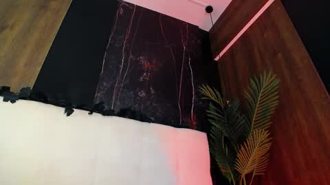 Raven Foxxy online show from 05-14-26, 05:36