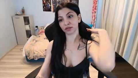 Snapshot of raven_haired_goddess chatting on 04-21-26, 08:20 raven_haired_goddess online show from 04-21-26, 08:20