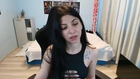 Snapshot of raven_haired_goddess chatting on 05-18-26, 07:14 raven_haired_goddess online show from 05-18-26, 07:14