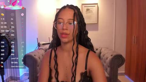 Snapshot of raven_stonee chatting on 10-27-25, 03:10 Raven online show from 10-27-25, 03:10