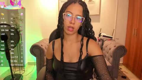 Snapshot of raven_stonee chatting on 11-01-25, 03:30 Raven online show from 11-01-25, 03:30
