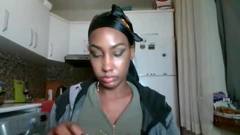 Snapshot of ravenbby chatting on 05-04-26, 09:22 ravenbby online show from 05-04-26, 09:22