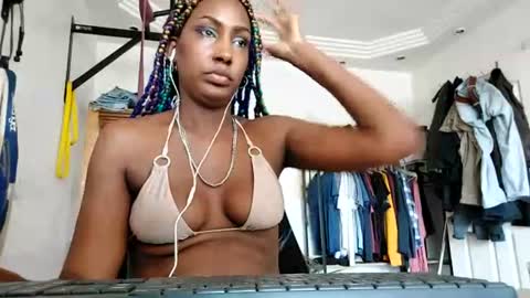 Snapshot of ravenbby chatting on 06-29-26, 10:48 ravenbby online show from 06-29-26, 10:48