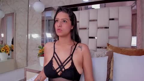 Snapshot of ravenbloodd chatting on 02-21-26, 06:03 Raven online show from 02-21-26, 06:03