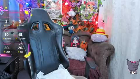 Snapshot of ravenn_20 chatting on 05-19-26, 11:38 RavenN online show from 05-19-26, 11:38