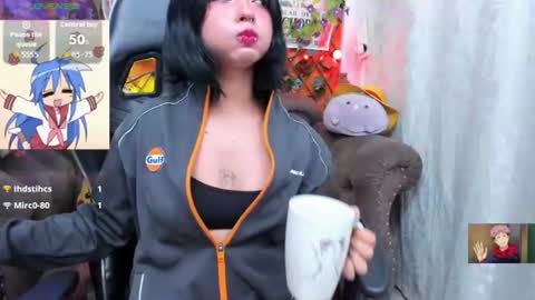Snapshot of ravenn_20 chatting on 06-12-26, 11:42 RavenN online show from 06-12-26, 11:42