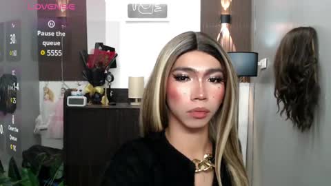 ravennaxx online show from 02-17-25, 06:15