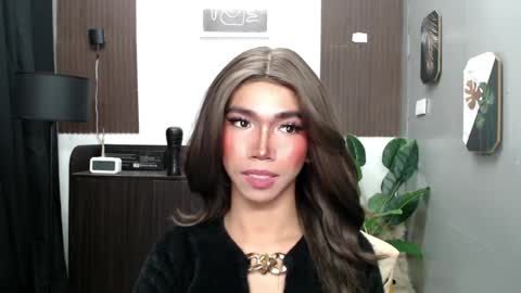 ravennaxx online show from 02-22-25, 04:18