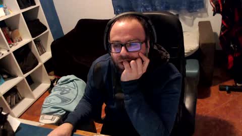 Snapshot of ravingr3d3 chatting on 02-05-25, 10:01 ravingr3d3 online show from 02-05-25, 10:01