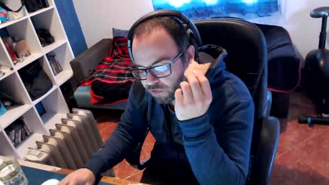 Snapshot of ravingr3d3 chatting on 02-06-25, 09:00 ravingr3d3 online show from 02-06-25, 09:00