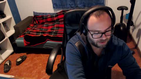 Snapshot of ravingr3d3 chatting on 02-06-25, 06:13 ravingr3d3 online show from 02-06-25, 06:13