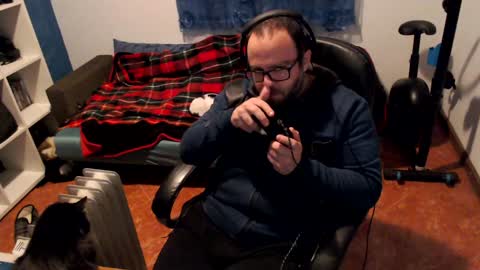 Snapshot of ravingr3d3 chatting on 02-06-25, 10:00 ravingr3d3 online show from 02-06-25, 10:00