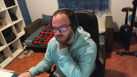 Snapshot of ravingr3d3 chatting on 02-10-25, 12:30 ravingr3d3 online show from 02-10-25, 12:30
