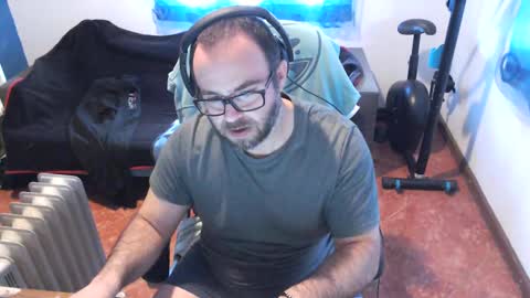 Snapshot of ravingr3d3 chatting on 02-11-25, 12:16 ravingr3d3 online show from 02-11-25, 12:16