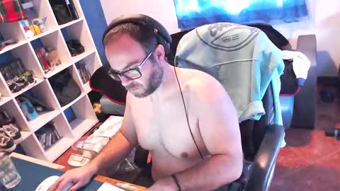 Snapshot of ravingr3d3 chatting on 02-12-25, 12:12 ravingr3d3 online show from 02-12-25, 12:12