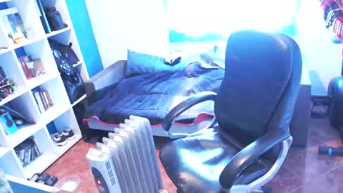 Snapshot of ravingr3d3 chatting on 02-17-25, 12:16 ravingr3d3 online show from 02-17-25, 12:16