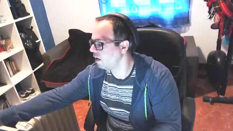Snapshot of ravingr3d3 chatting on 02-18-25, 09:10 ravingr3d3 online show from 02-18-25, 09:10