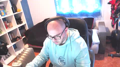 Snapshot of ravingr3d3 chatting on 02-25-25, 09:09 ravingr3d3 online show from 02-25-25, 09:09