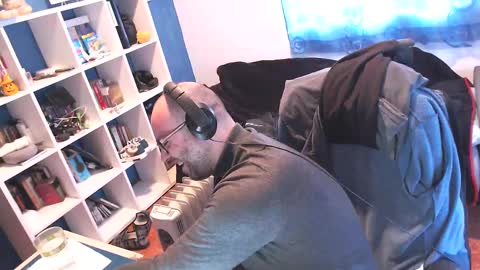 Snapshot of ravingr3d3 chatting on 02-28-25, 02:09 ravingr3d3 online show from 02-28-25, 02:09