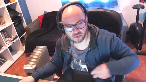 Snapshot of ravingr3d3 chatting on 03-04-25, 08:57 ravingr3d3 online show from 03-04-25, 08:57