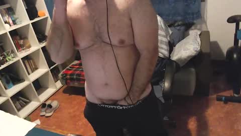 Snapshot of ravingr3d3 chatting on 03-05-25, 01:31 ravingr3d3 online show from 03-05-25, 01:31