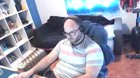 Snapshot of ravingr3d3 chatting on 03-05-25, 12:00 ravingr3d3 online show from 03-05-25, 12:00
