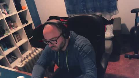 Snapshot of ravingr3d3 chatting on 03-05-25, 06:56 ravingr3d3 online show from 03-05-25, 06:56