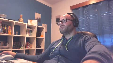Snapshot of ravingr3d3 chatting on 03-06-25, 06:26 ravingr3d3 online show from 03-06-25, 06:26