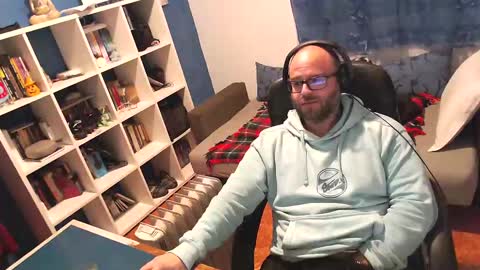 Snapshot of ravingr3d3 chatting on 03-09-25, 10:52 ravingr3d3 online show from 03-09-25, 10:52
