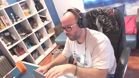 Snapshot of ravingr3d3 chatting on 09-17-25, 01:46 ravingr3d3 online show from 09-17-25, 01:46