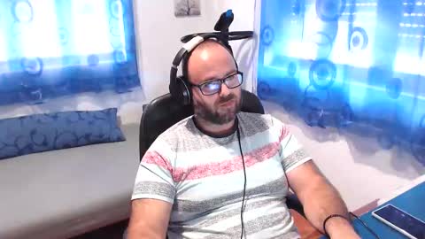 Snapshot of ravingr3d3 chatting on 10-02-25, 08:54 ravingr3d3 online show from 10-02-25, 08:54