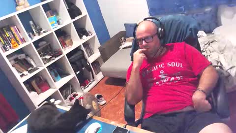 Snapshot of ravingr3d3 chatting on 10-08-25, 11:13 ravingr3d3 online show from 10-08-25, 11:13