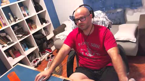 Snapshot of ravingr3d3 chatting on 10-10-25, 11:37 ravingr3d3 online show from 10-10-25, 11:37