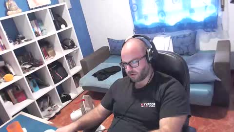 ravingr3d3 online show from 10-21-25, 09:43