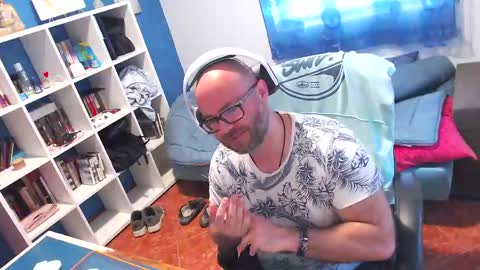 ravingr3d3 online show from 04-17-26, 10:51