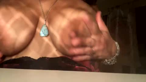 RoxanneRowdy online show from 02-08-25, 08:20