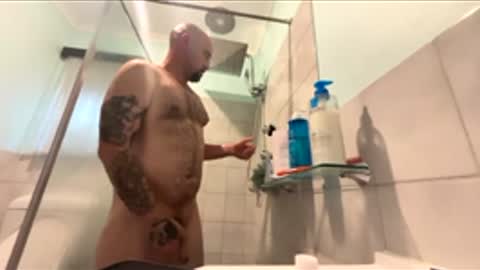 Down under guy online show from 02-23-26, 05:05