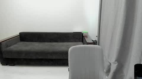 Snapshot of ray_hill chatting on 05-18-26, 05:57 Ray online show from 05-18-26, 05:57