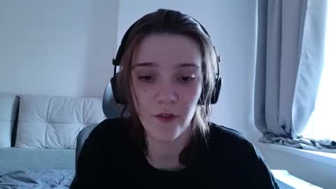 Snapshot of ray_lol chatting on 07-19-26, 06:00 Ray-Ray online show from 07-19-26, 06:00