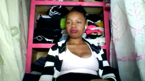 Snapshot of rayana_69 chatting on 05-15-26, 11:23 rayana_69 online show from 05-15-26, 11:23