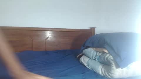 eyan online show from 10-26-25, 01:00