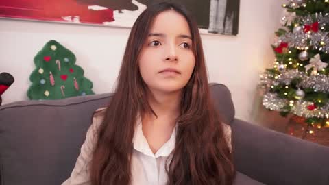 Snapshot of raychell_black chatting on 01-01-25, 04:07 Raychell Black online show from 01-01-25, 04:07