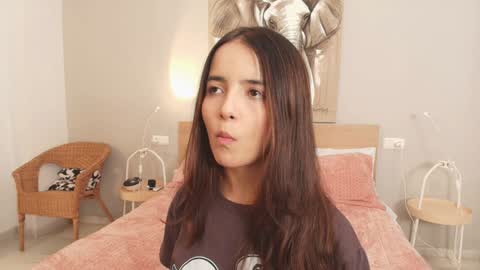 Snapshot of raychell_black chatting on 01-16-25, 04:07 Raychell Black online show from 01-16-25, 04:07