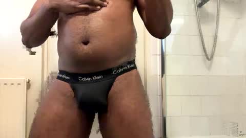 Snapshot of raydick1919 chatting on 02-14-25, 08:42 Raydick online show from 02-14-25, 08:42