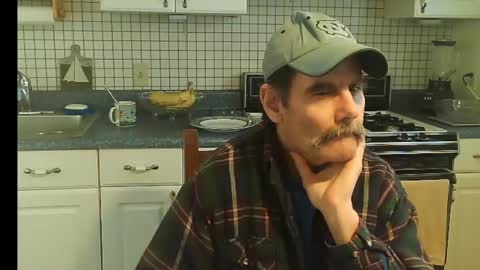 Ray online show from 03-11-25, 03:12